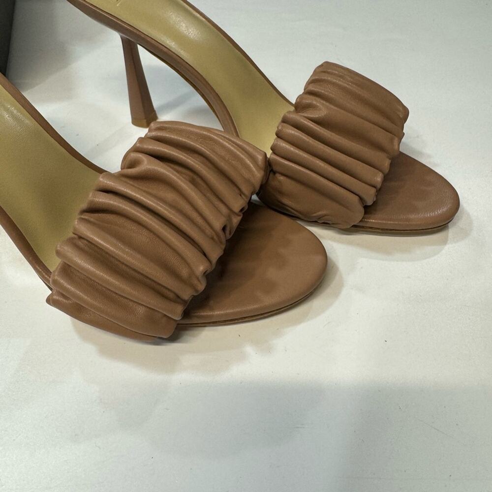LPA Augstine Heel in Tan sandals size 10 - Picture 5 of 6